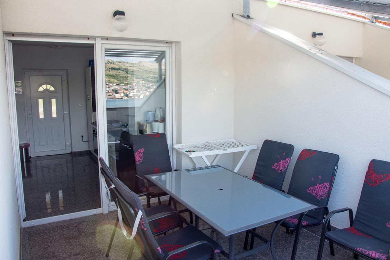 Apartments Sv. Jelena 2 Паг Экстерьер фото