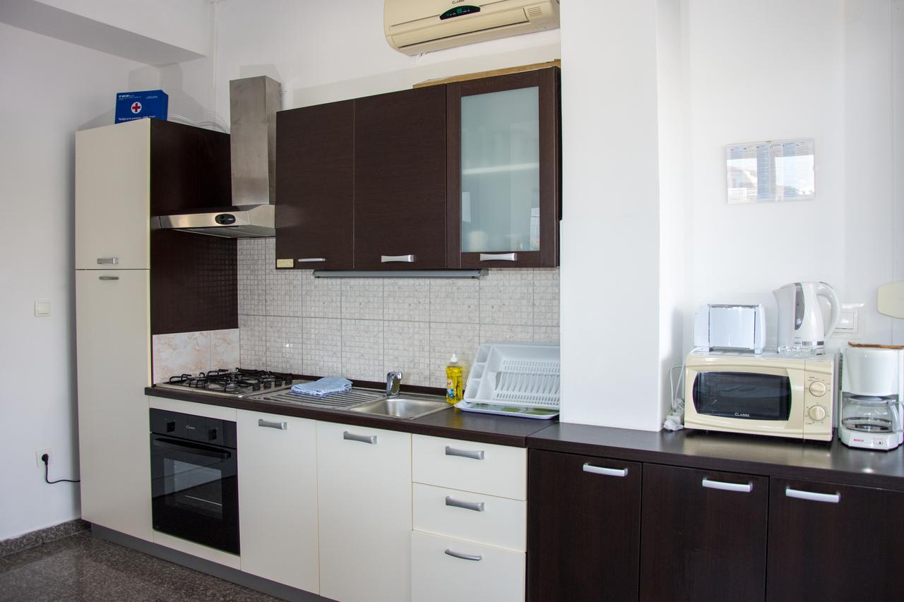 Apartments Sv. Jelena 2 Паг Экстерьер фото