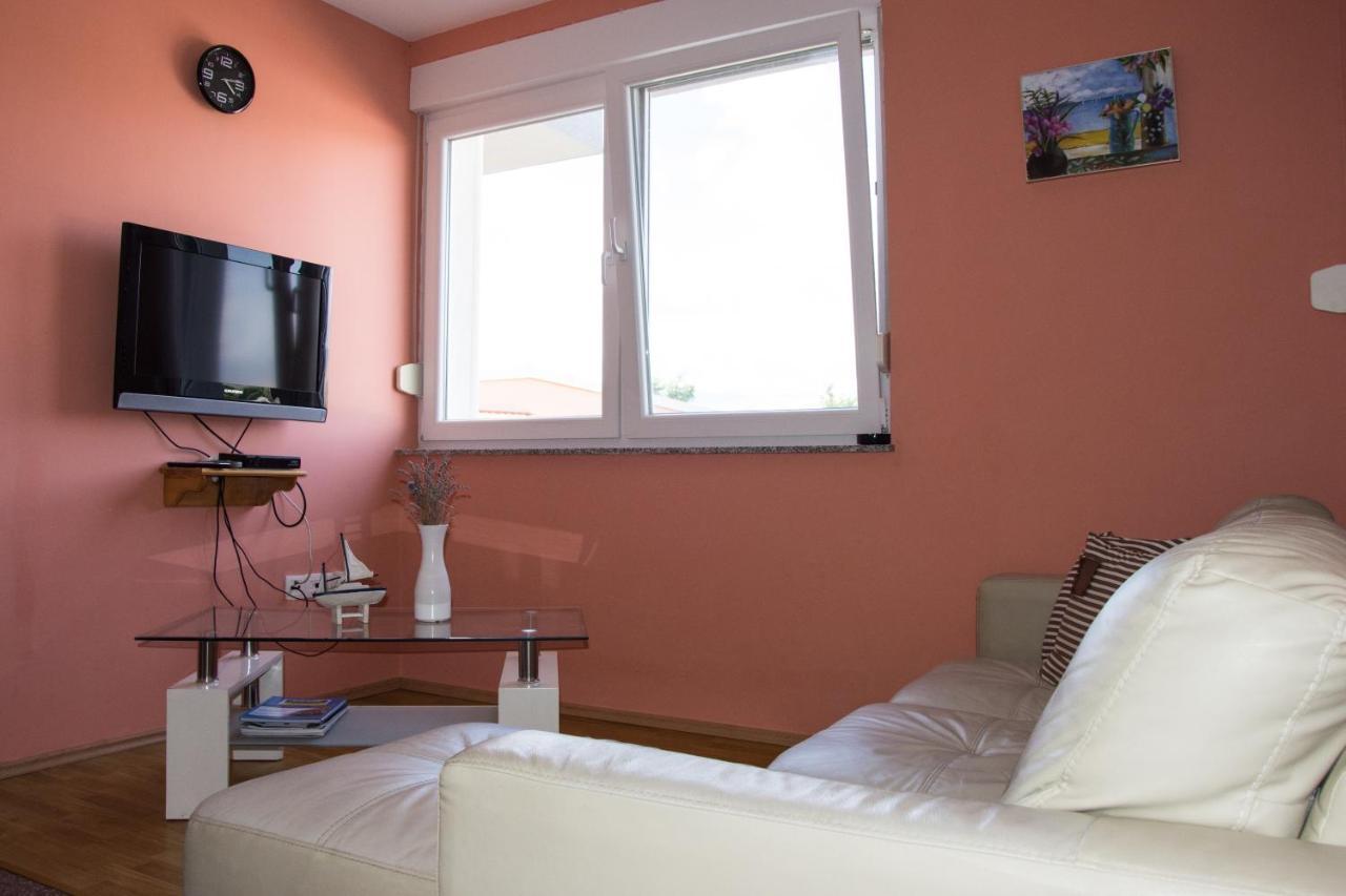 Apartments Sv. Jelena 2 Паг Экстерьер фото